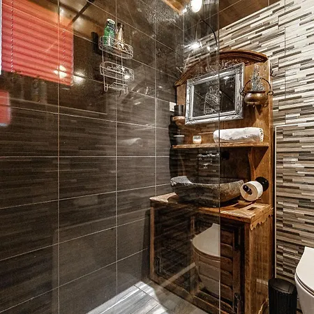 Secret Wellness Pool Sauna And Whirlpool - Happy *